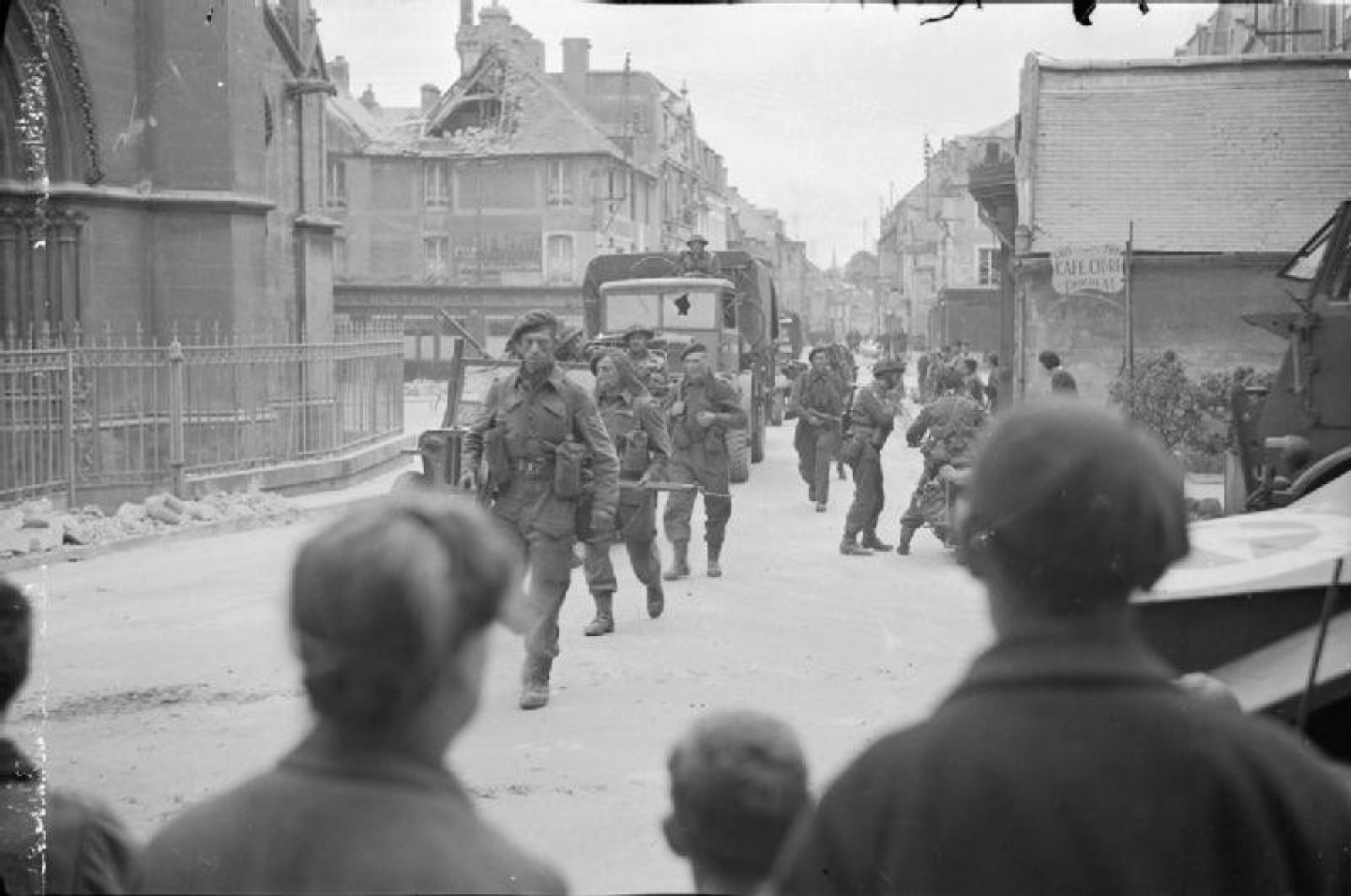 Operation_Overlord_(the_Normandy_Landings)-_D-day_6_June_1944_B5266
